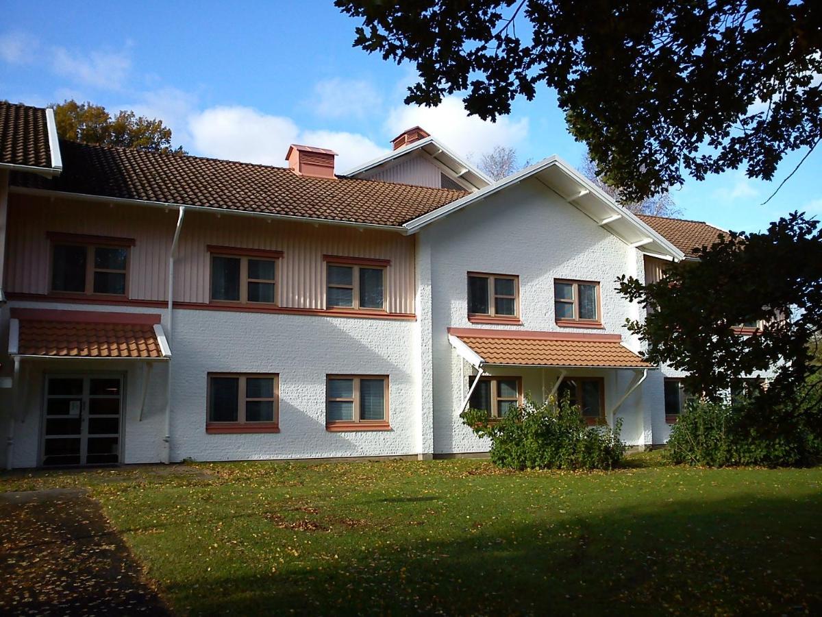 Katrinebergs Folkhoegskola B&B Vessigebro Екстериор снимка